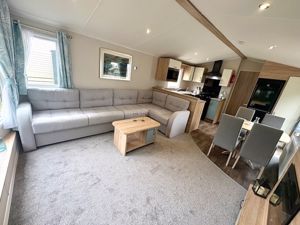 Lounge- click for photo gallery